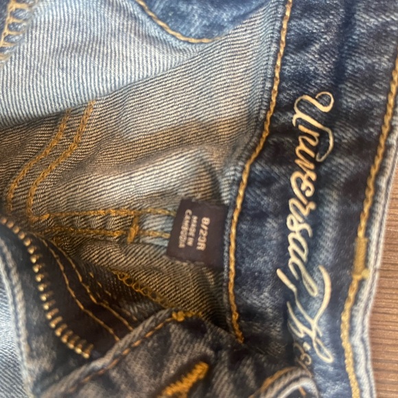 Denim distressed jean shorts - Picture 3 of 3